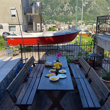 Themis Apart Hotel Kotor Exterior photo